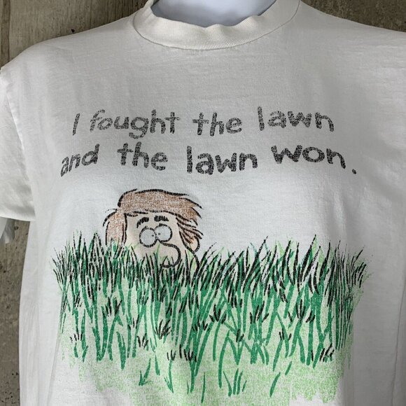 Vintage TShirt Size Large Single Stitch Graphic I Fought The Lawn & The Lawn Won - Picture 7 of 8